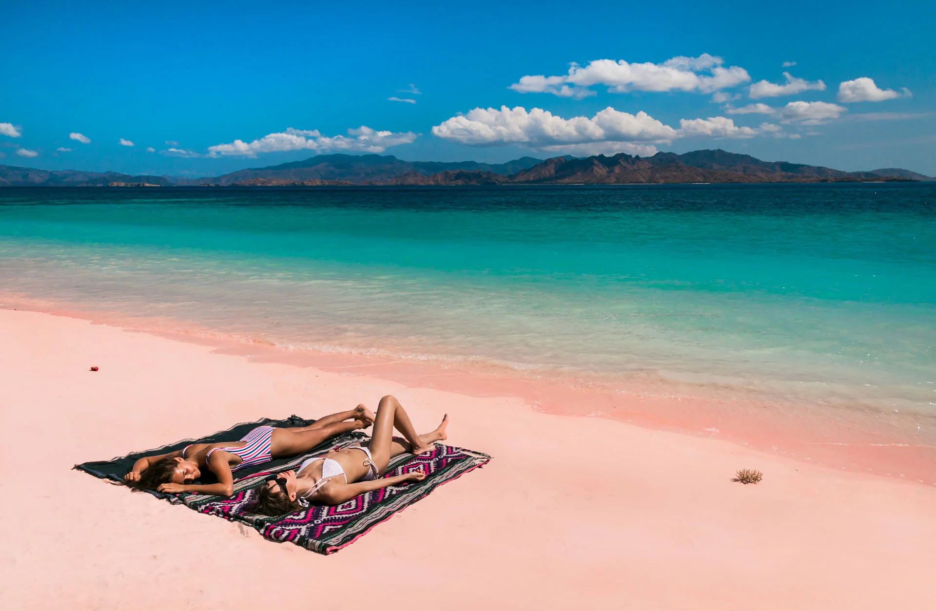 PINK BEACH